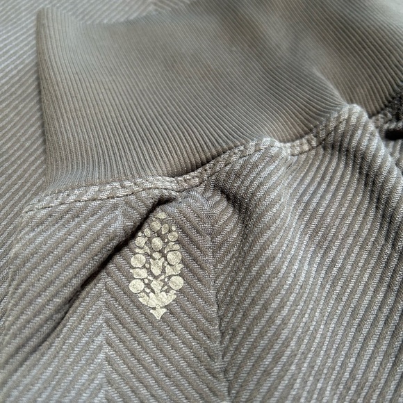 Free People Movement Ribbed Full Length Gray Leggings Size Small - Picture 5 of 7